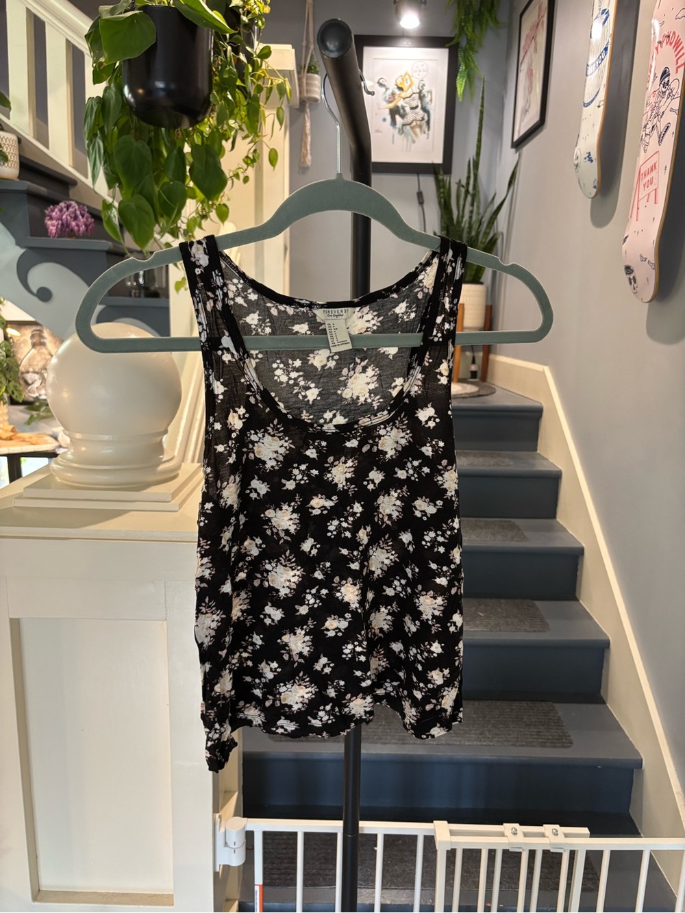 Forever 21 Black Floral Scoop Neck Tank Top
